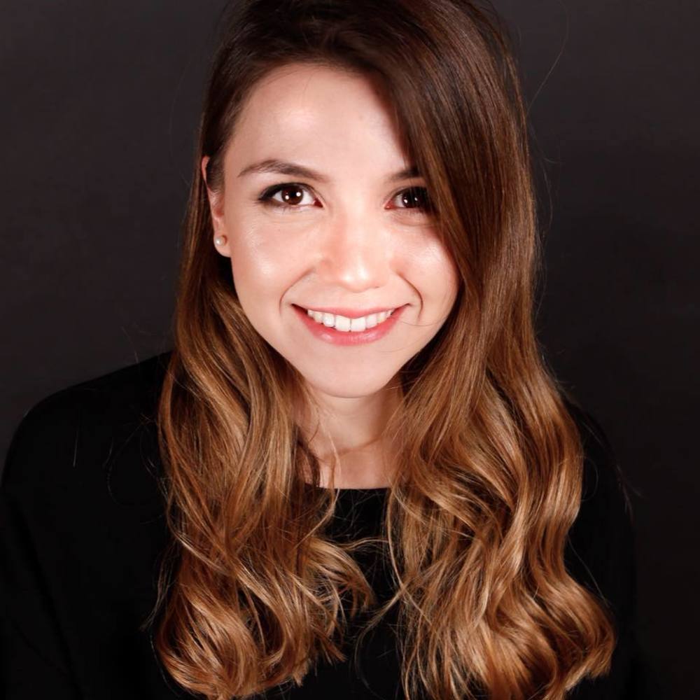 Meet your Posher, Alexia